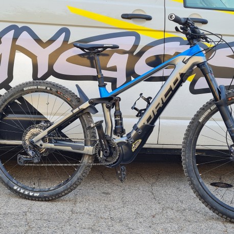 carter moteur Sight VLT, moteur Shimano STEPS E8000 , carbone 29 P  2020, montage avec 2 sangles  , concept EAP 